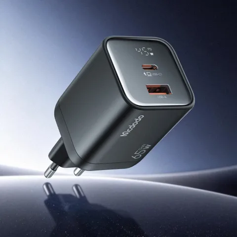 Mcdodo CH-8590 YGS 65W Dijital Ekranlı USB-A USB-C Hızlı Şarj Adaptörü